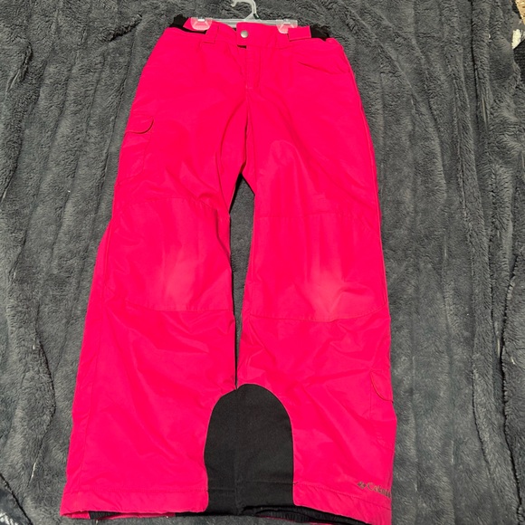 Columbia snowpants with adjustable waist and ankle strap for snug fit over boots - Picture 1 of 9